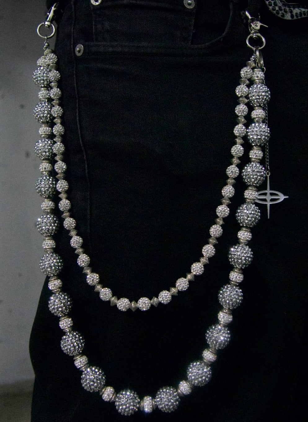 CRYSTAL GLOBE WALLET CHAIN