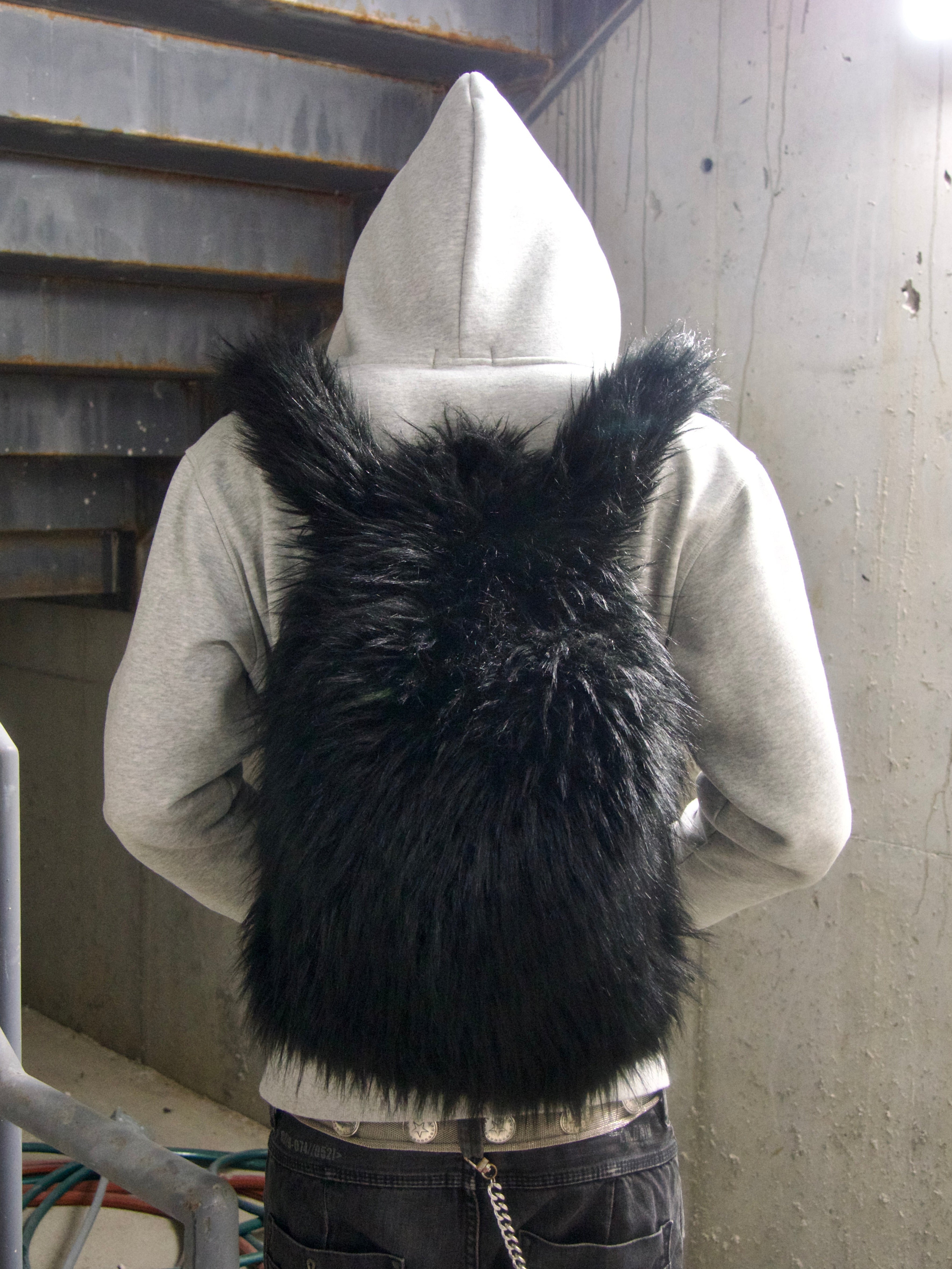 【AAKE】FUR MINI BACKPACK NIKE Faux Fur Mini Backpack (6L) FZ1328 010 - Shiekh